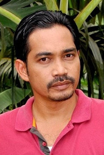 Sahronizam Noor as Zaidi in Di Sebalik Reda