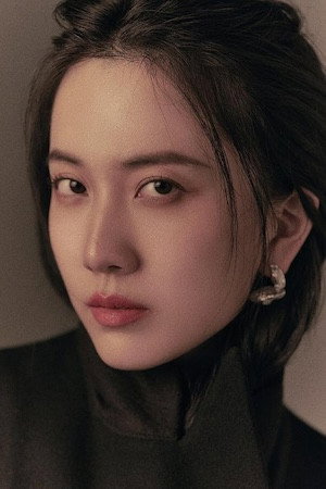 Bai Lan as Man Zhu in Mirage Pavilion