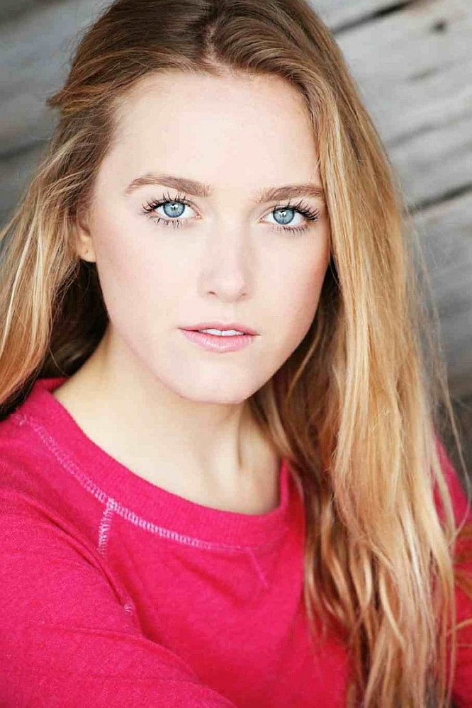 Madison Lawlor as Maya Mitchell in Daddy Issues