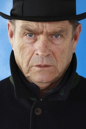 Antonio Marsina as Arthur Weisser in Slave of the Cannibal God