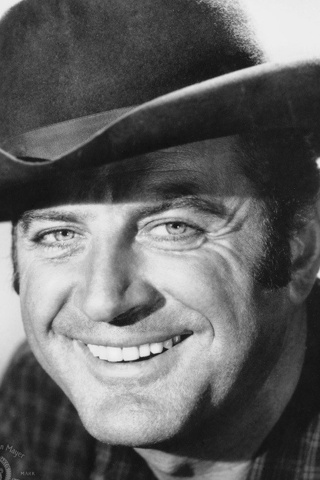 Brad Dexter as Harry Luck in The Magnificent Seven