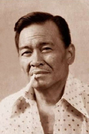 Martin Marfil as Max in Ang Biyenang Hindi Tumatawa