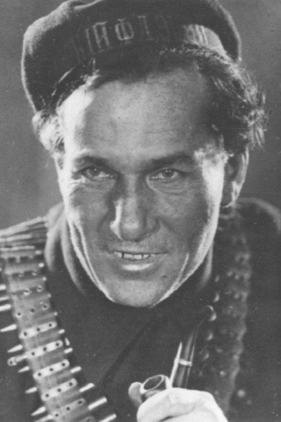 Пётр Никашин as Kostya Kuzmin, flight mechanic in Courage