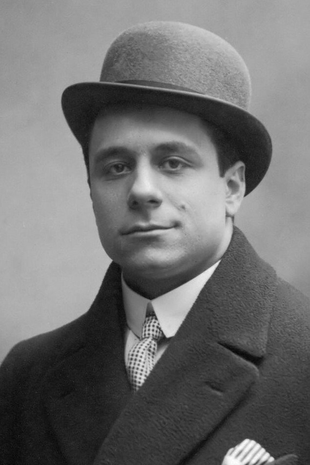 Louis de Bree as Uncle Moeki in The Crosspatch