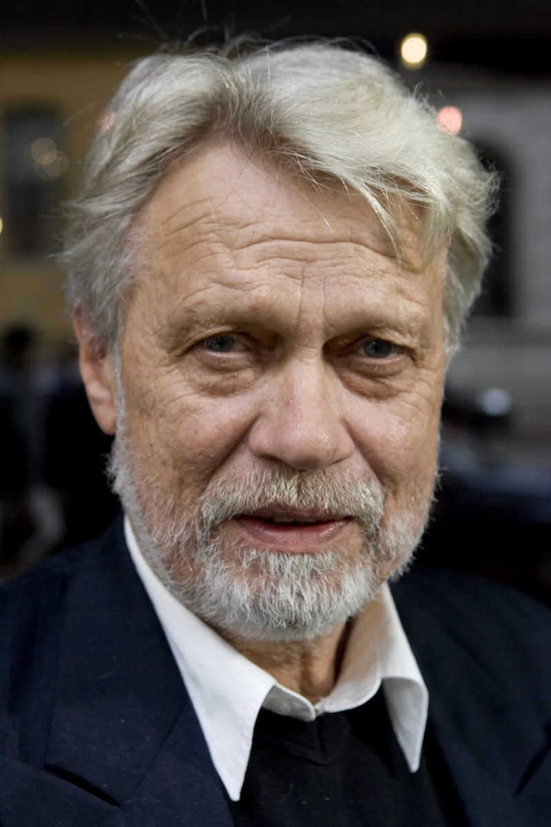 Nils Sletta as Nils, musiker in Nedtur