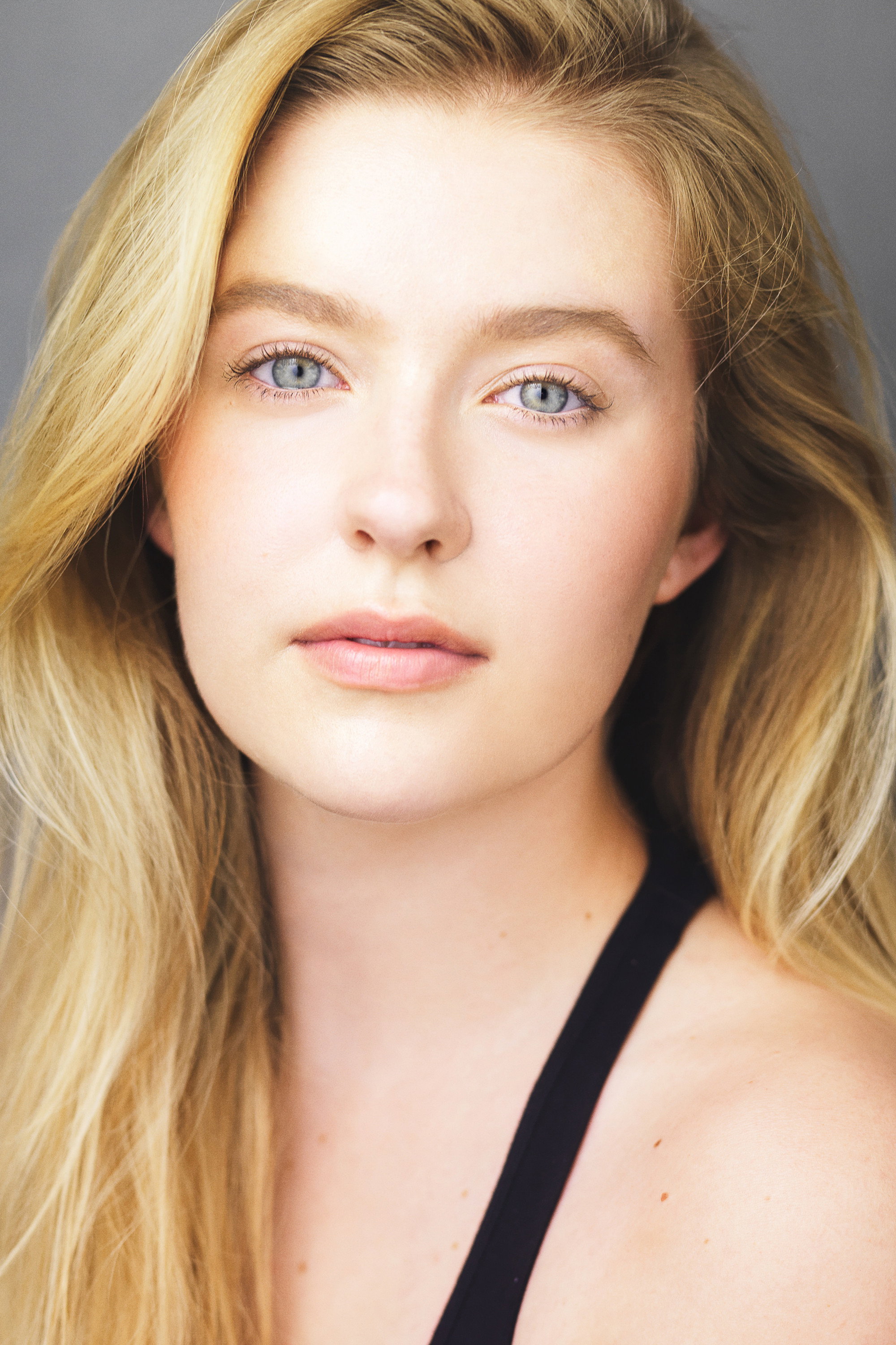 Kennedy McMann as Amber in Love on Tap