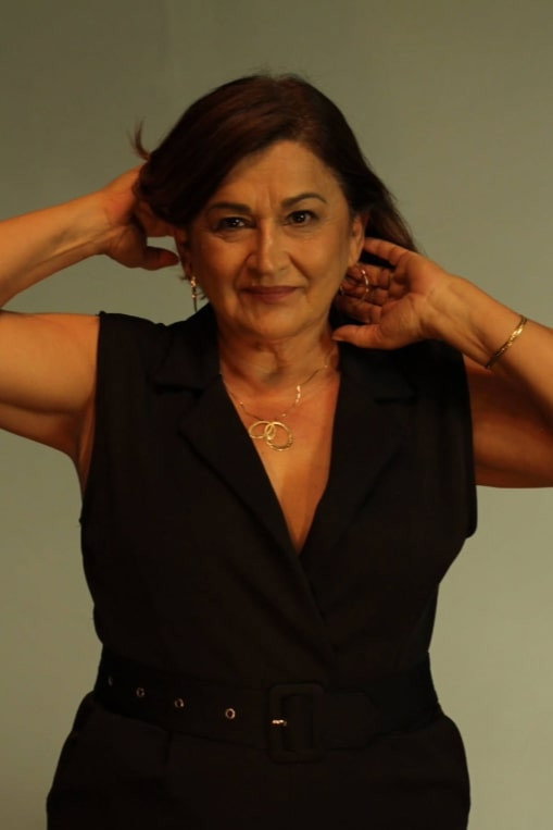 Ana Lucia Serrou as Dona Dalva in Like a River