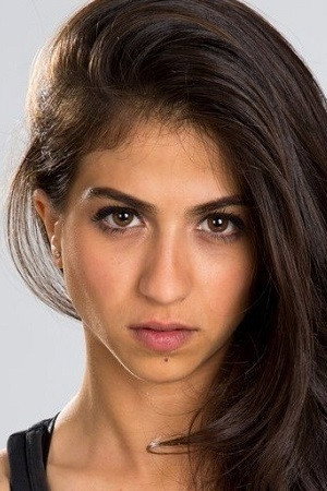 Shani Aviv as Inbal Chacham in Haverot