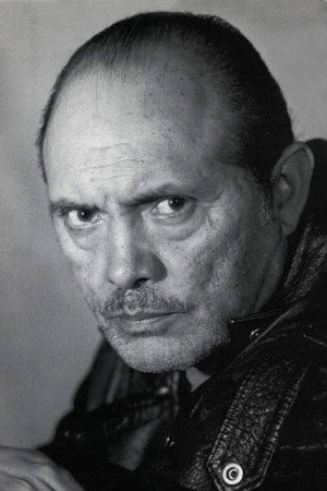 Al Israel as Frank in Confessions of a Hitman