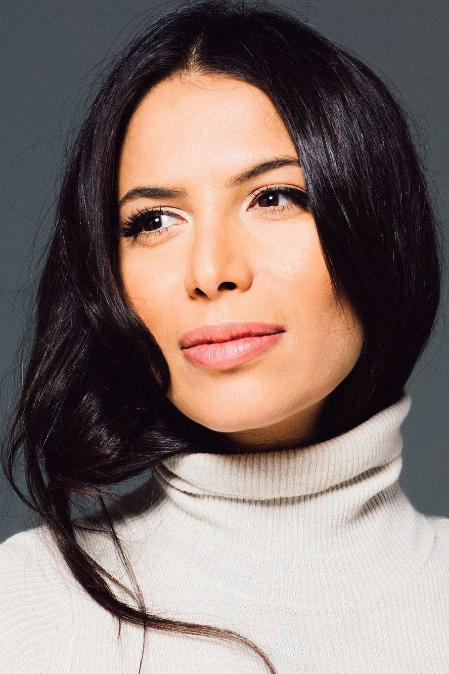Zaho as Samira in Yo Mama