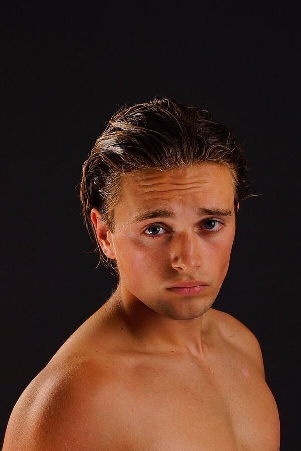 Jaimy Schallenbergh as Yorgo in Panna