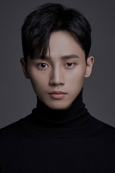 Song Byeong-geun as Im Eun-chan in La nuit est venue