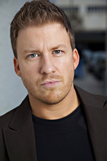 Keith Andreen as Xander in The Resistance