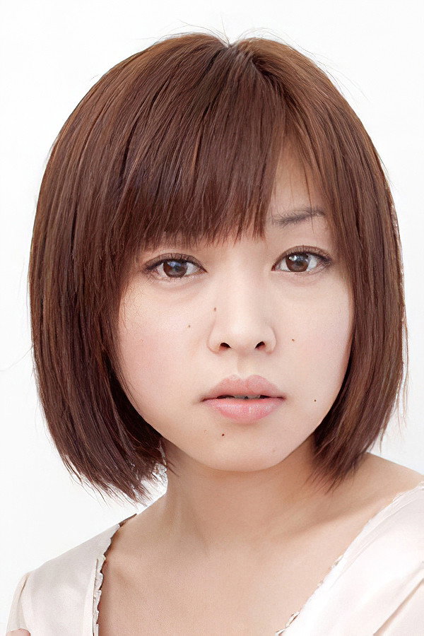 前田綾花 as Nanami Kumatani in The Suicide Manual