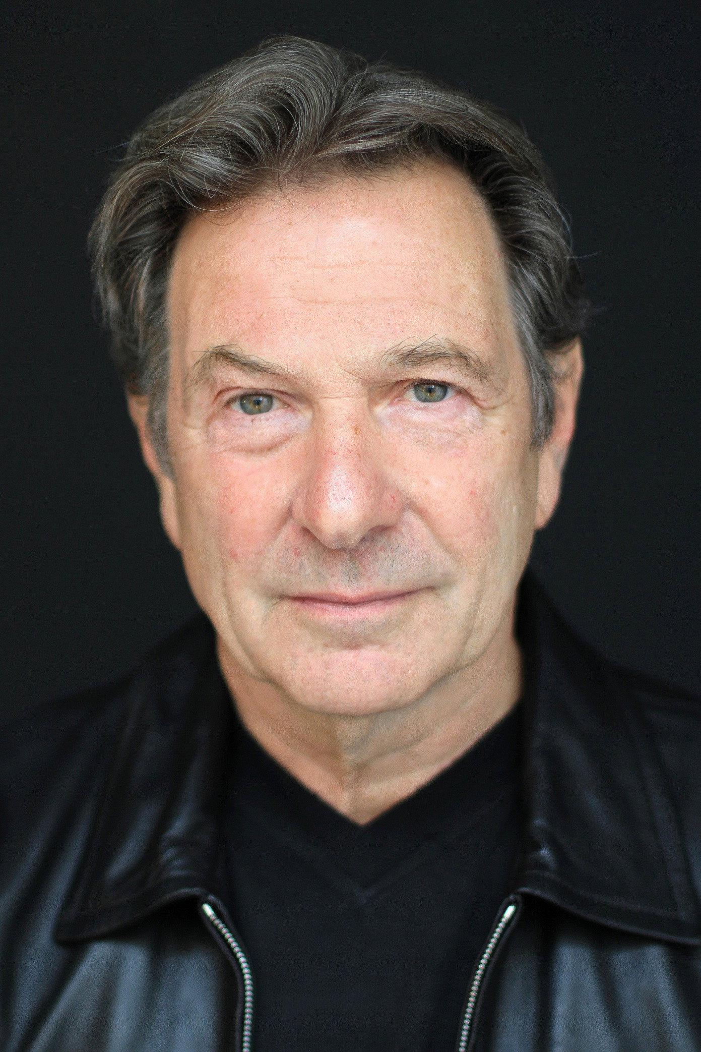 Michael Brandon as Frank Scott in Dinotopia