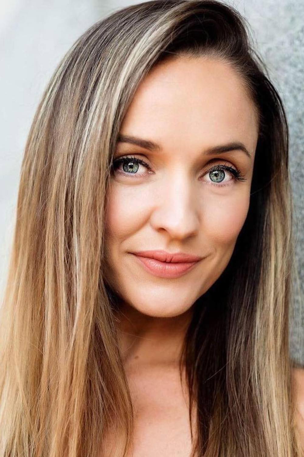 Katrina Devine as Lori in Left for Dead
