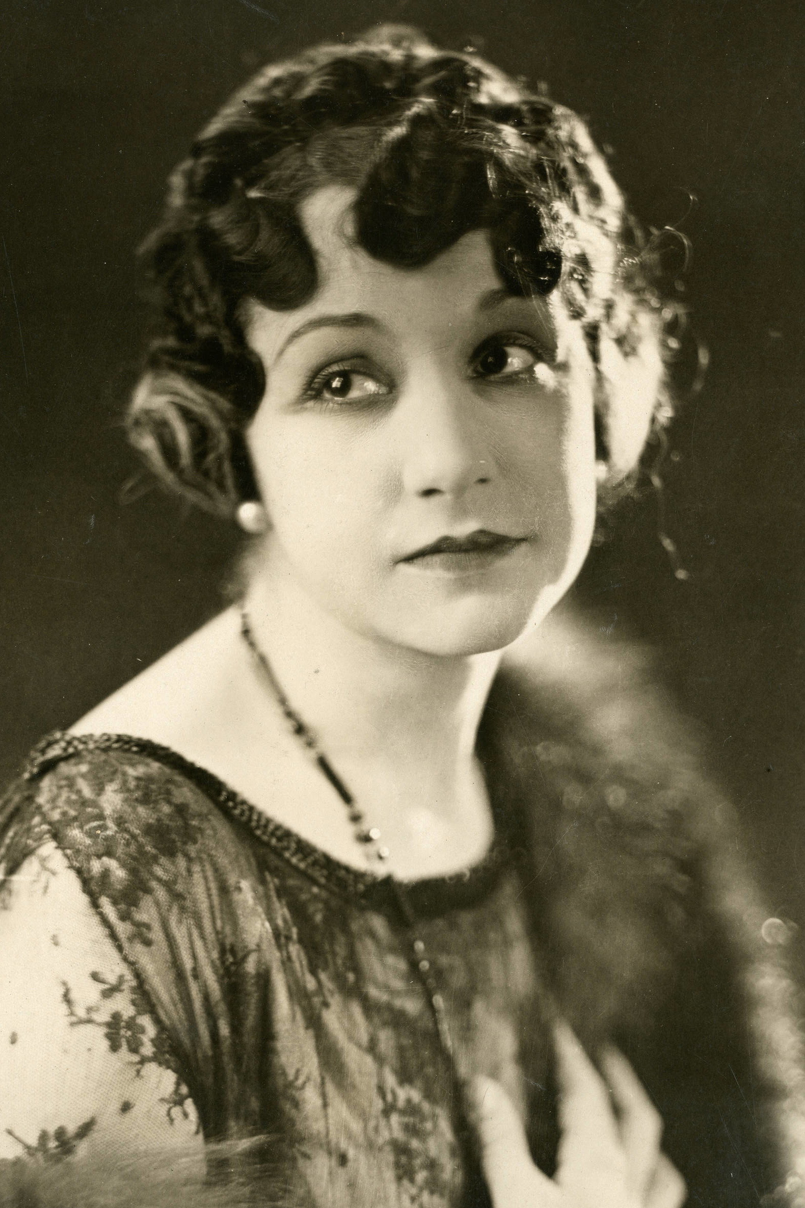 Alice Hollister as Mrs. Constance Haverhill in Shenandoah