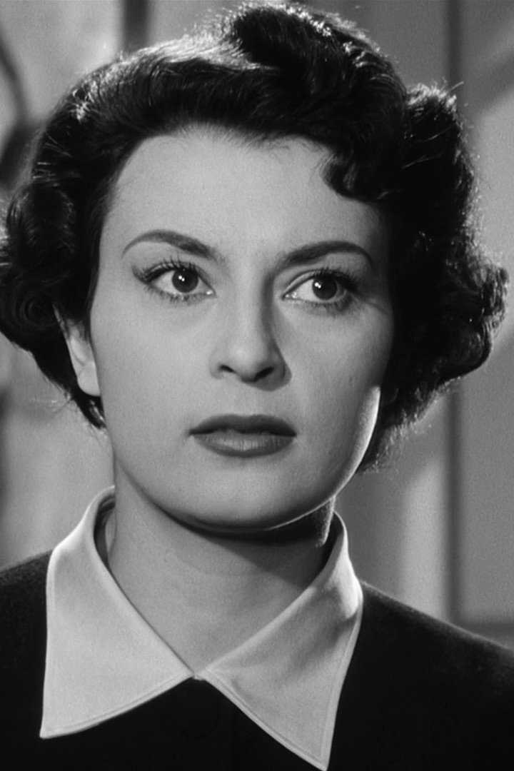 Lia Di Leo as Paola in Ho scelto l'amore