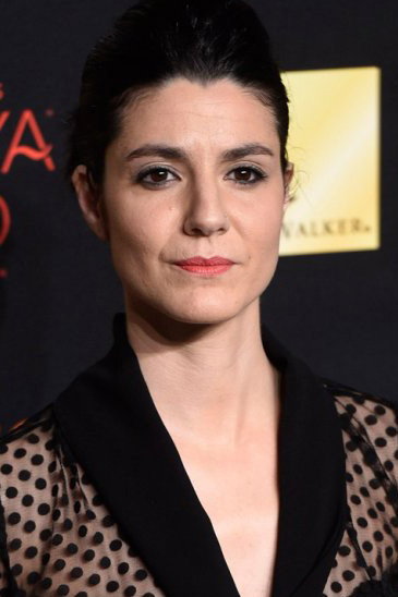 Iraia Elias as Begoña in She Walks in Darkness