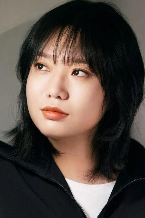 李雪琴 as Li Xin in Atlantic Rhapsody