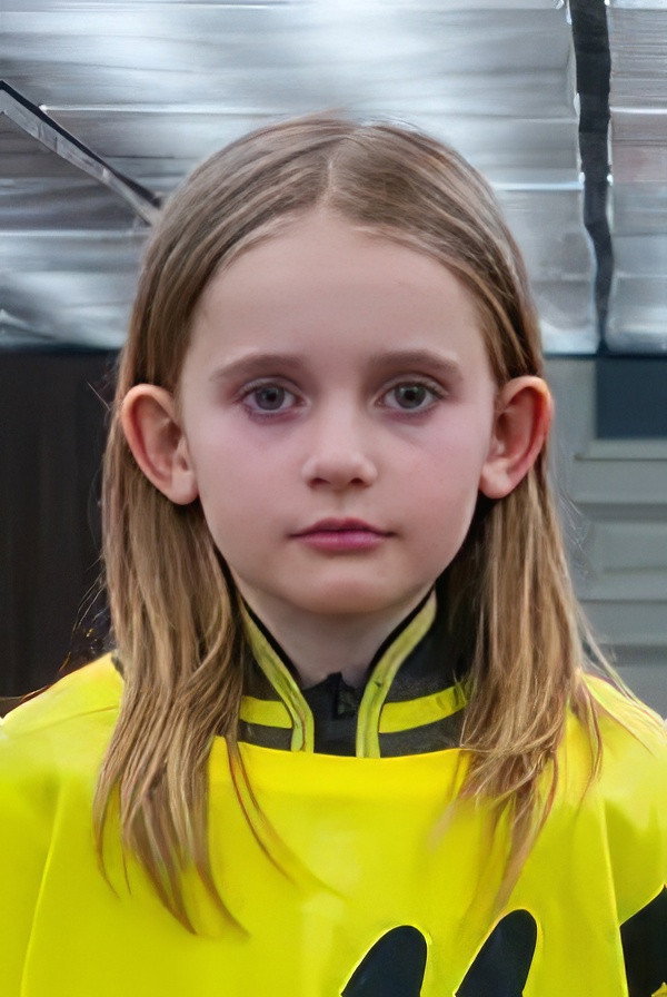 Klára Kitto as Ema Černá / Amerikánka in Girl America