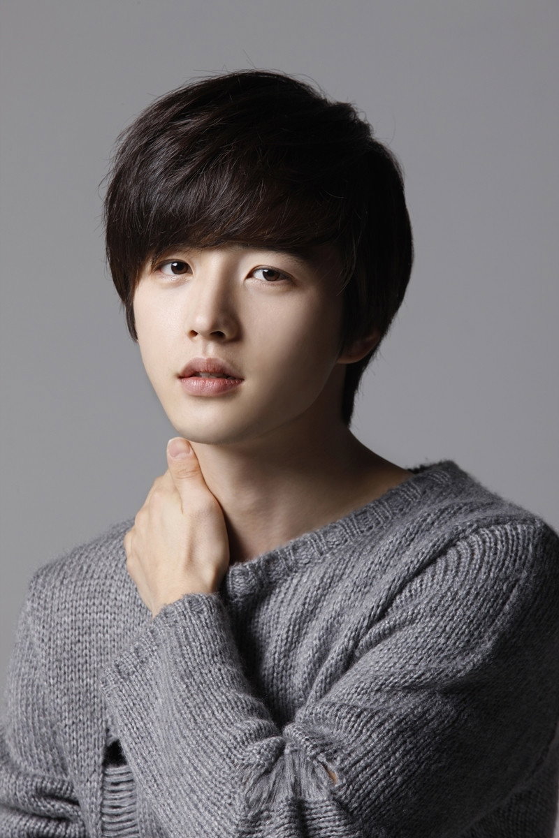김혜성 as On Noo-Ri in 매드 독