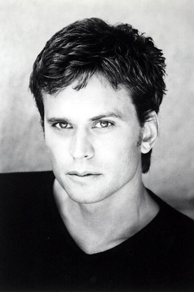 Shawn David Thompson as J.T. Banks in The Heights