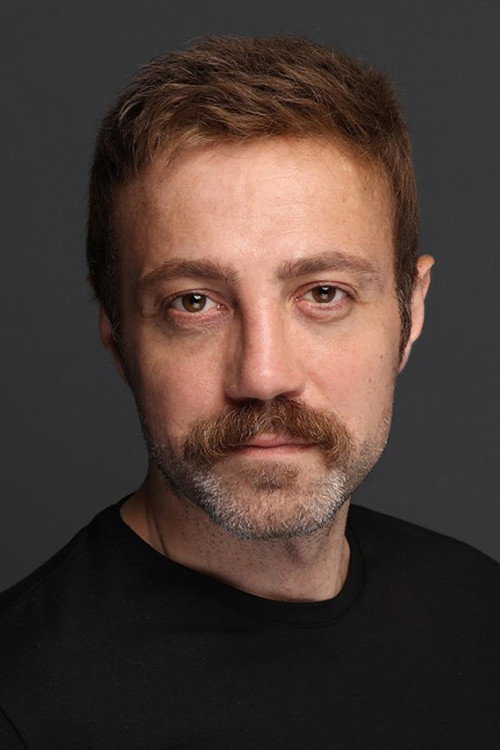 Ahmet Varlı as Nuh in Annenin Sırrıdır Çocuk