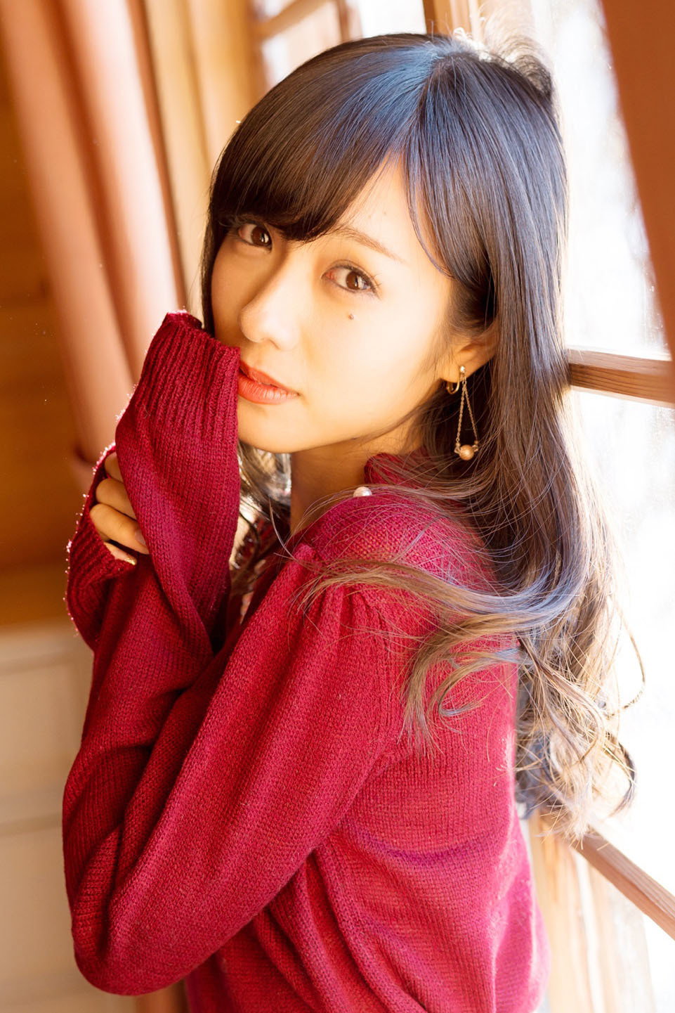 前田希美 as Mayuri in The Chasing World 4