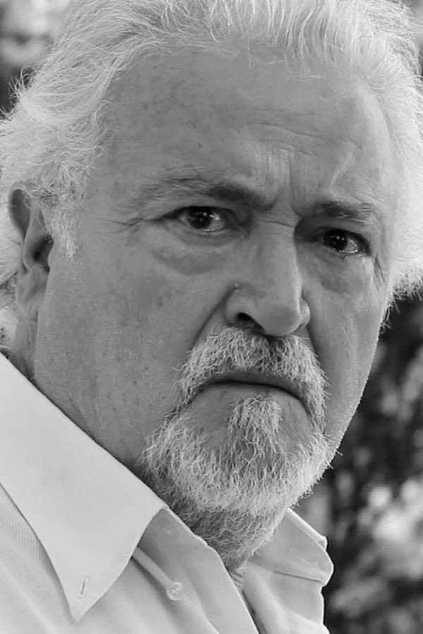 Pere Garcia Leyes as Dosantos in Blurred
