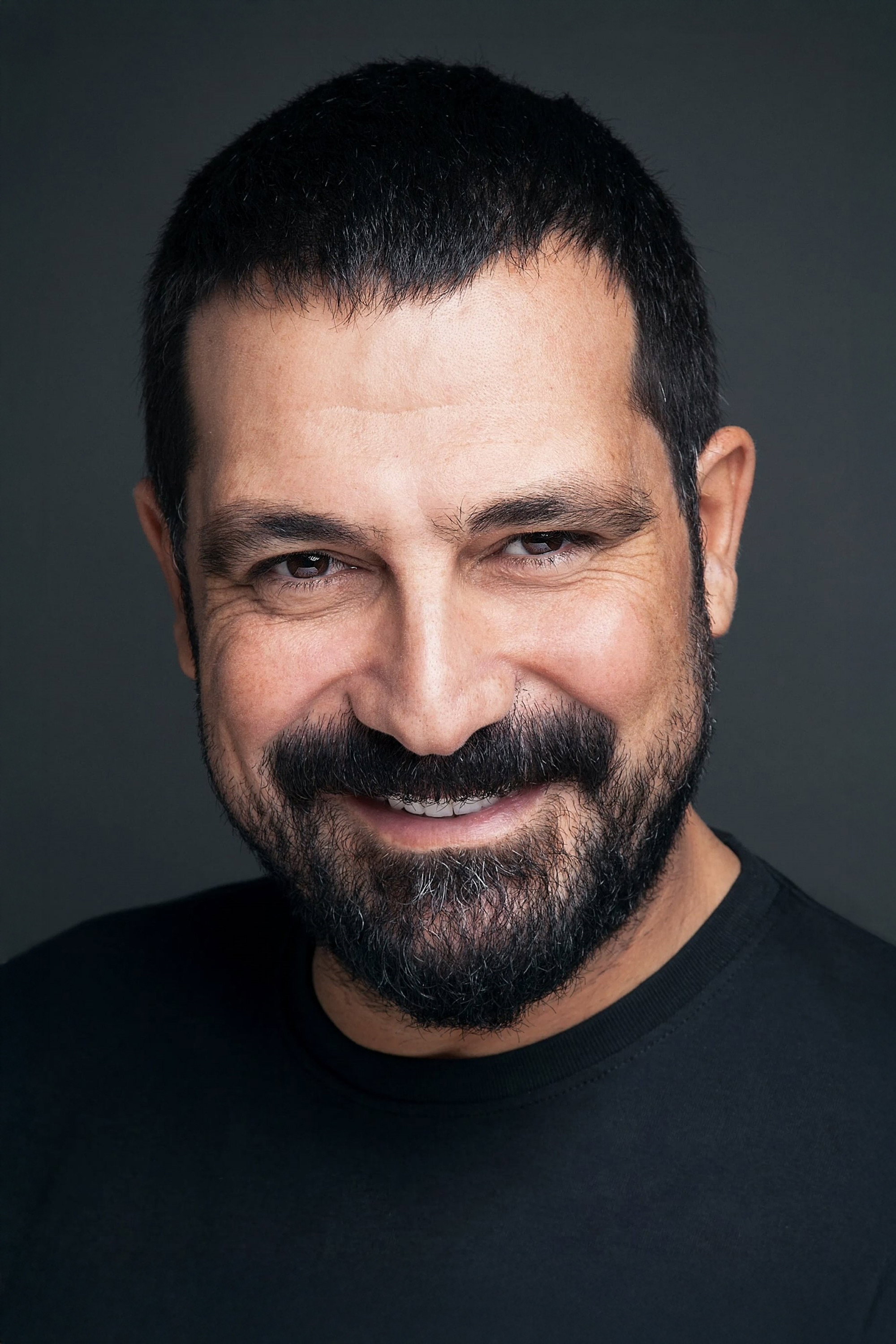 Bülent İnal as Sinan Şahin in Bu Kalp Seni Unutur Mu?