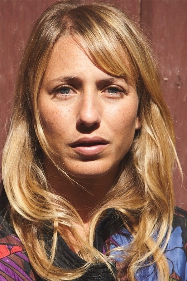 Laura Boujenah as Maeva in Clément, Alex, and Everyone Else