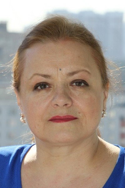 Елена Цыплакова as Katya Bobrova in We're from Jazz