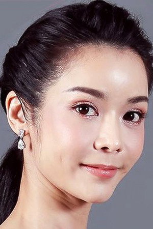 Suttida Kasemsant Na Ayutthaya as Mayurin / "Mai" in Angel Destiny