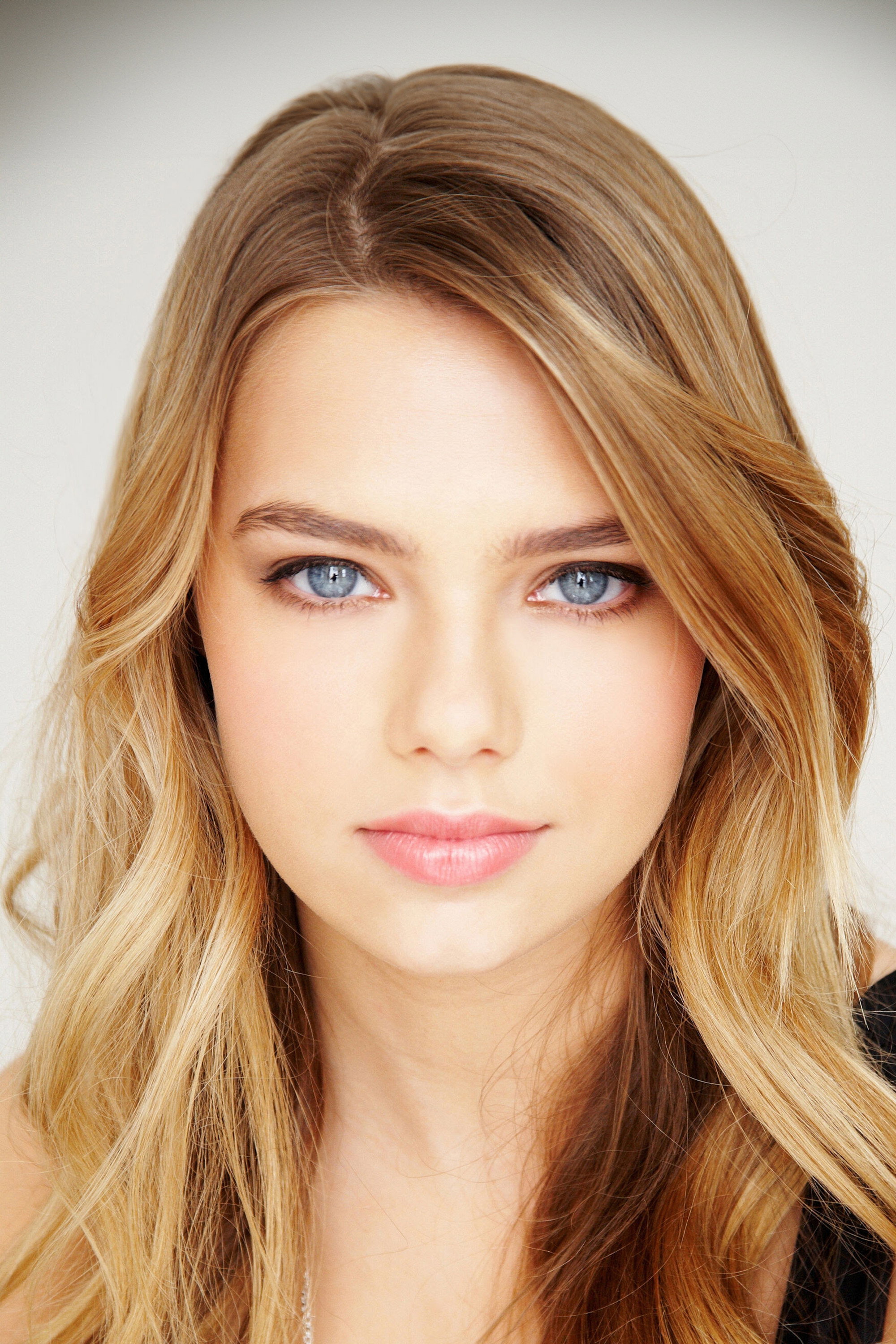Indiana Evans as Isabel "Bella" Hartley in H2O: Just Add Water