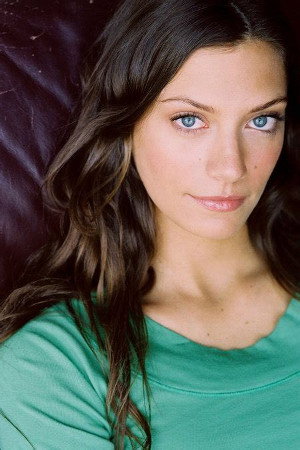 Michelle Lombardo as Layla in Machine