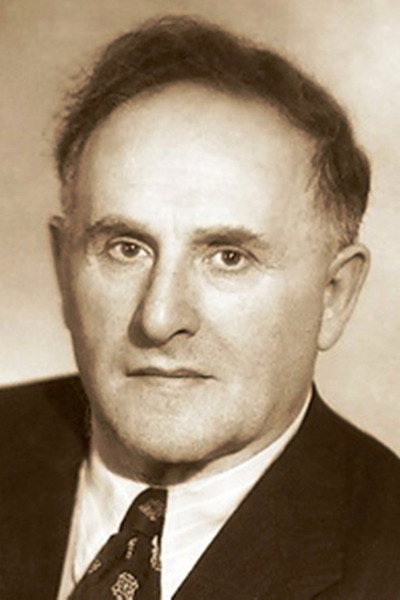 Семён Межинский as "Goodman" Grandet in Eugénie Grandet