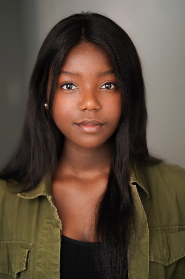 Hilda Martin as Grace in He's Not Worth Dying For