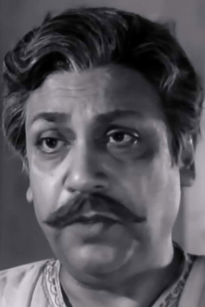 Satya Bandopadhyay as Panchanan in Damu