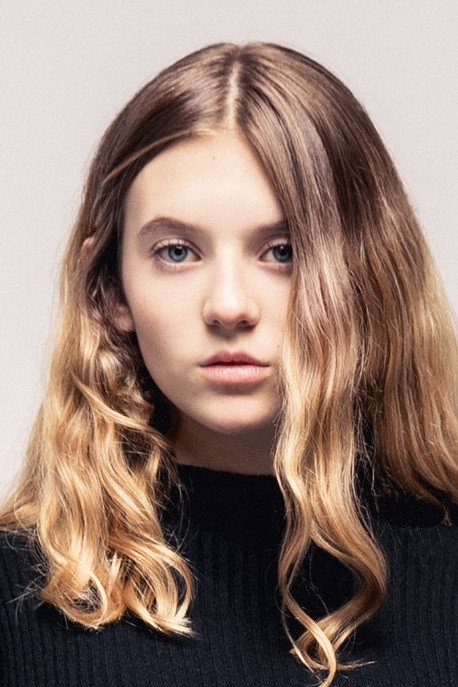 Milya Corbeil-Gauvreau as Rafaële Perron in LIAM