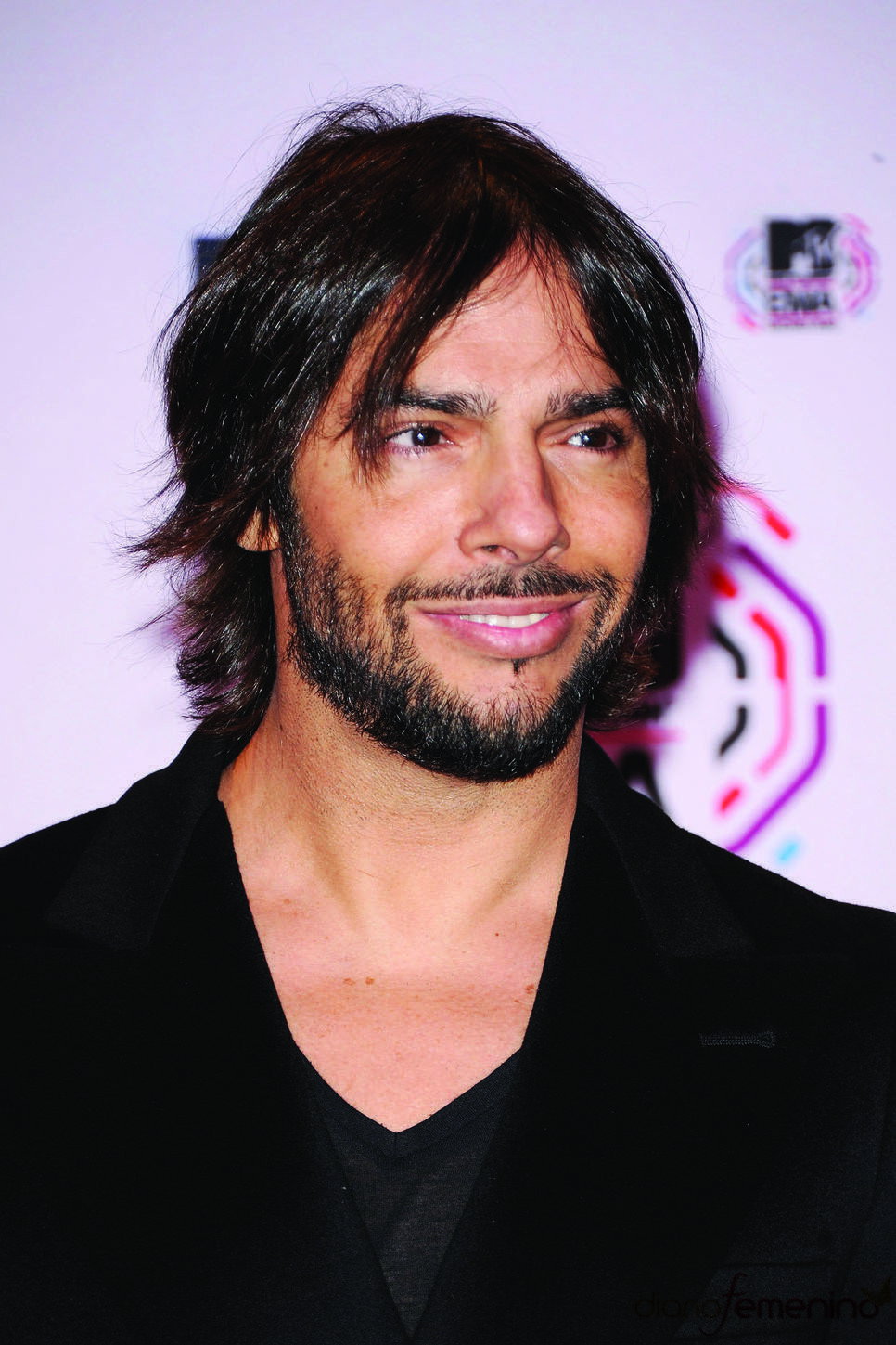 Joaquín Cortés as Antonio in La flor de mi secreto
