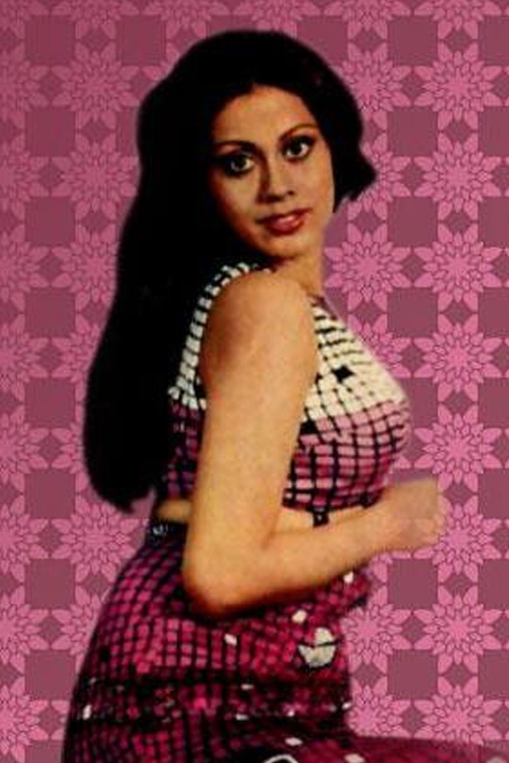 Prema Narayan as Lisa in 7 Saal Baad