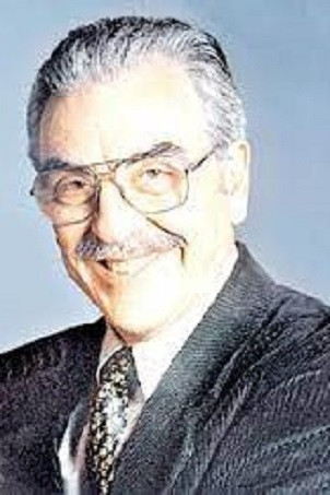 Fernando Siro as Herminio Greco in Siempre fuimos compañeros