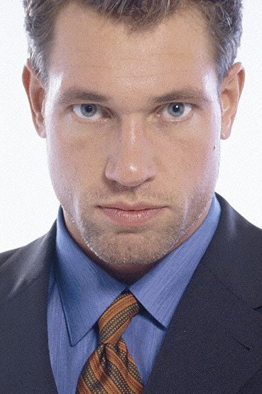 Thomas Lloyd as Derek in Endless Pursuit