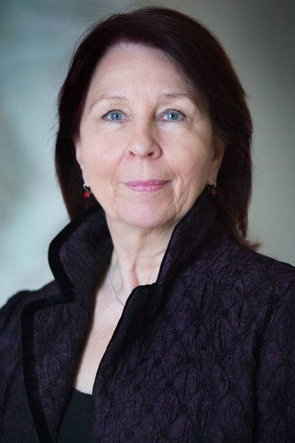 Christine Schmidt-Schaller as Frau Lau in Die Lehrerin