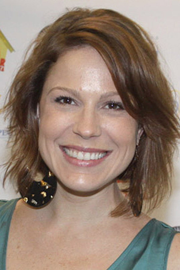 Mariana Hein as Patricia in Uptake Fear