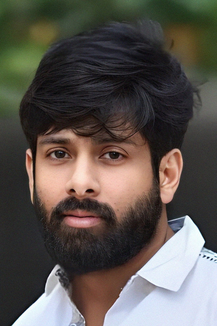 Udhay Karthik as Mannu in Die No Sirs