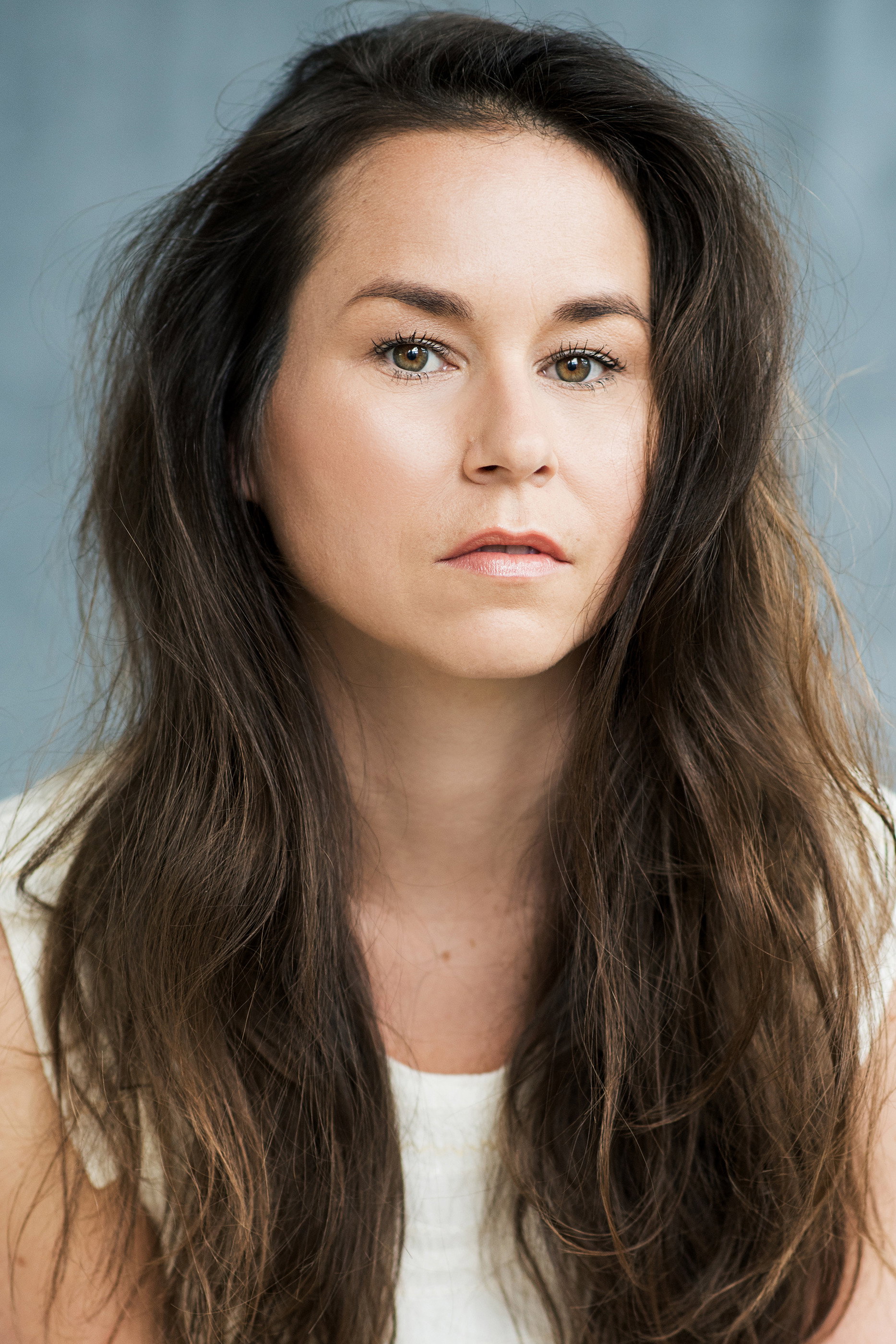 Émilie Gilbert as Mère in Eye for an eye