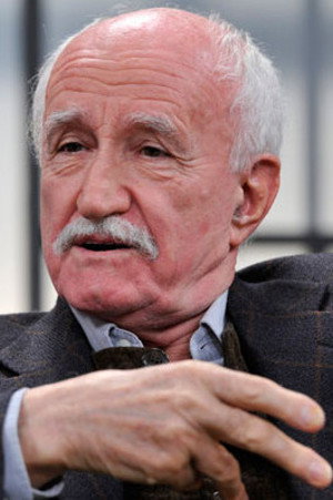 Koltai János as Bayard villanyszerelő in Incident ​at Vichy