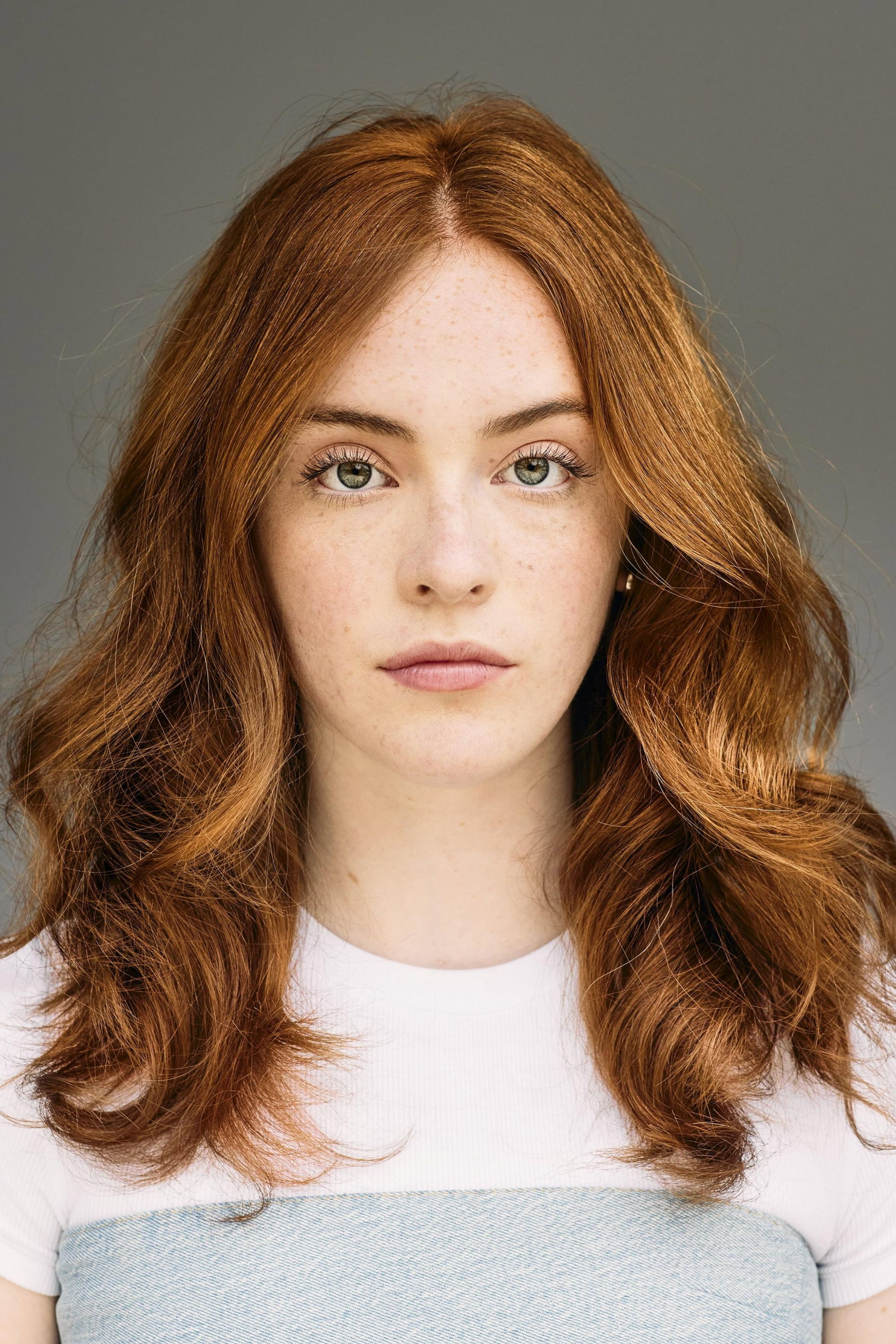Beatrice Kitsos as Harper in The Exorcist